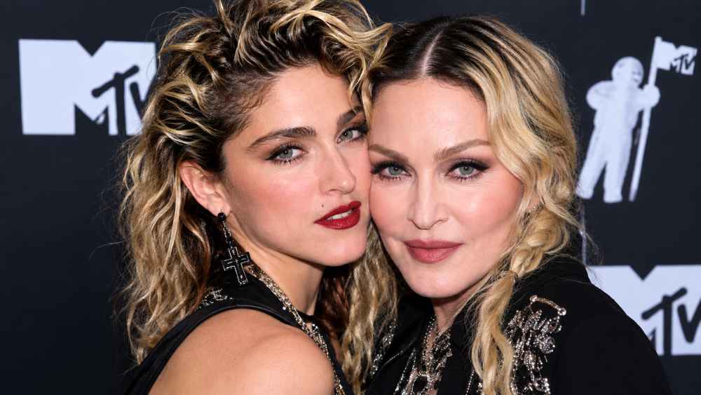 Madonna regresó a los MTV VMAs después de 23 años y compartió el escenario con Sabrina Carpenter y Charli xcx durante la ceremonia de 2026. Foto: Ilustración.