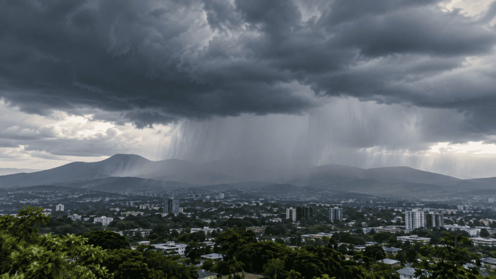 Las lluvias se mantendrán durante diferentes períodos del viernes y sábado en El Salvador, según el pronóstico del MARN. Foto: Ilustración.
