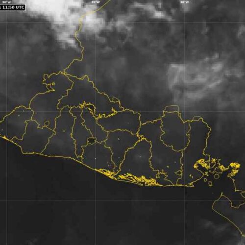 El clima durante la mañana será poco nublado y sin lluvias, mientras las mayores temperaturas se esperan en el oriente de El Salvador. Foto: @MedioAmbienteSV.