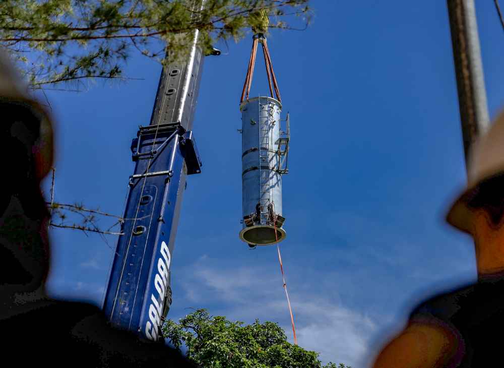 El Aerocable ya cuenta con nueve de las 23 torres previstas para conectar Mejicanos con San Salvador; las autoridades proyectan su funcionamiento para 2027. Foto: @MOPT.