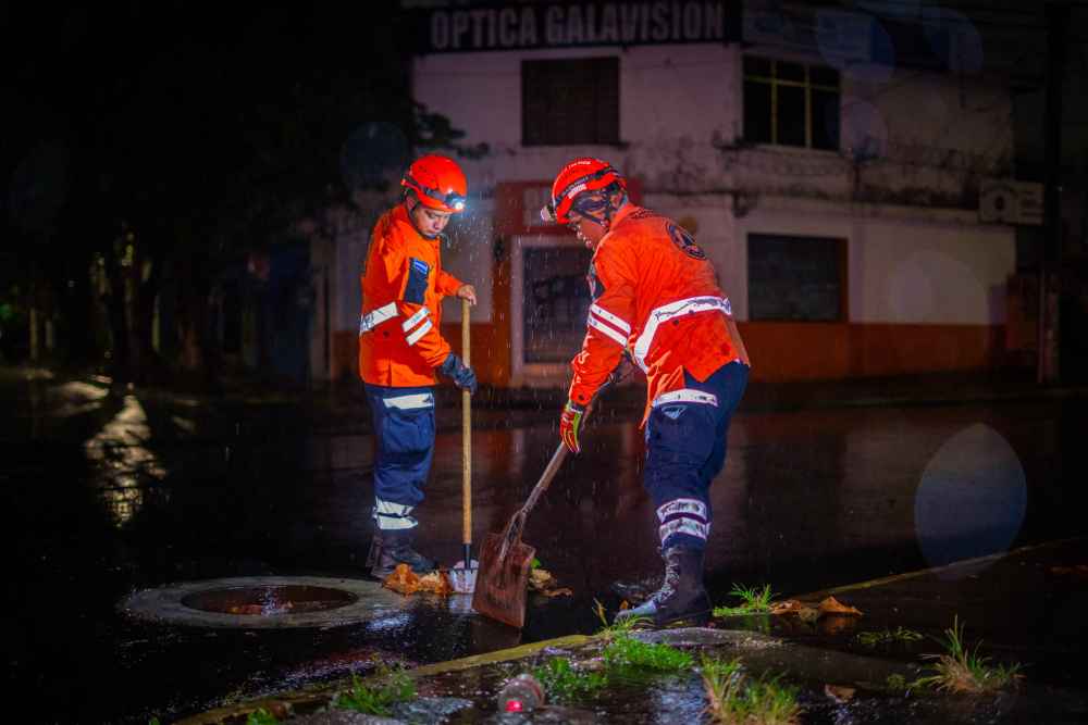 El clima de este miércoles tendrá condiciones relativamente tranquilas durante la mañana, pero se esperan lluvias y tormentas en diferentes sectores durante la tarde. Foto: @PROCIVIL.