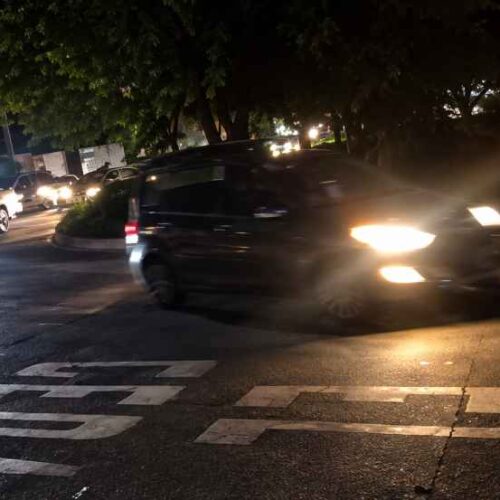 El tráfico de este miércoles cuenta con carriles reversibles habilitados por el VMT en cinco corredores de alta circulación. Foto: @VMT.