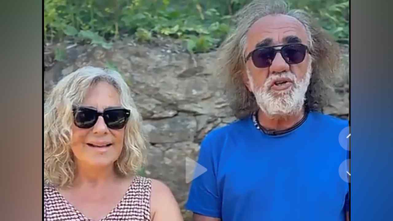 Cómplices, integrado por Teo Cardalda y María Monsonís, conserva en su repertorio canciones que marcaron al público del pop en español durante los años 90.