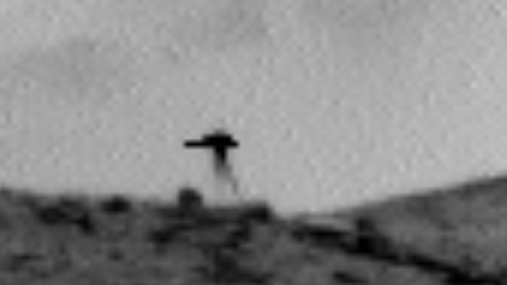 "MEDUSA". Captura de la cámara NAV_RIGHT_B de Curiosity en la que se aprecia la anomalía provocada por un rayo cósmico en Marte. Foto: NASA