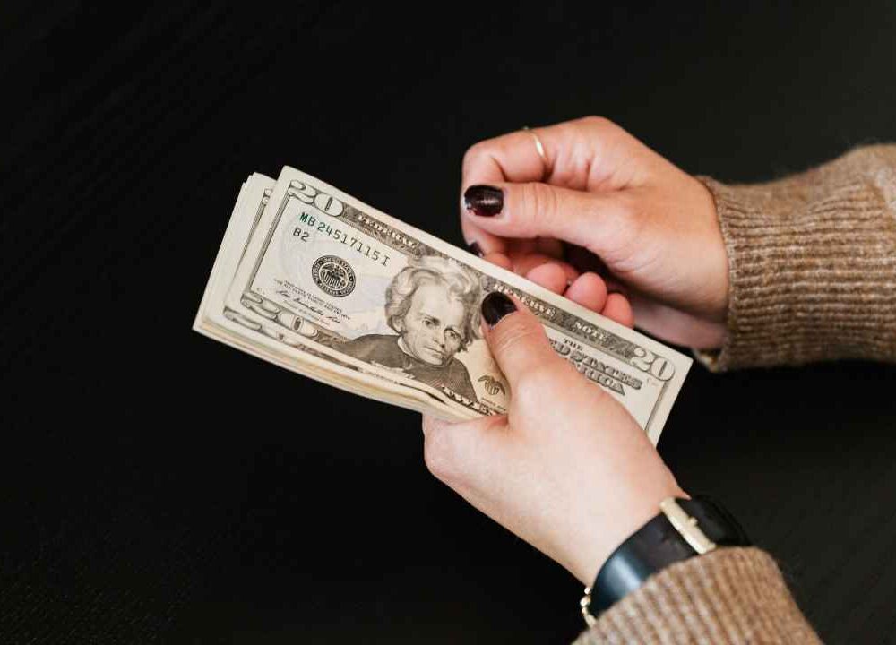 El aguinaldo podrá comenzar a pagarse desde el 1 de octubre y cada empleador definirá la fecha dentro del período autorizado.