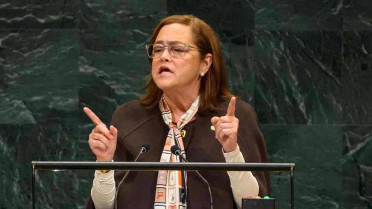 La canciller de El Salvador, Alexandra Hill Tinoco, interviene ante la ONU durante el debate general del 81.º período de sesiones de la Asamblea General. Foto: ONU/Loey Felipe.