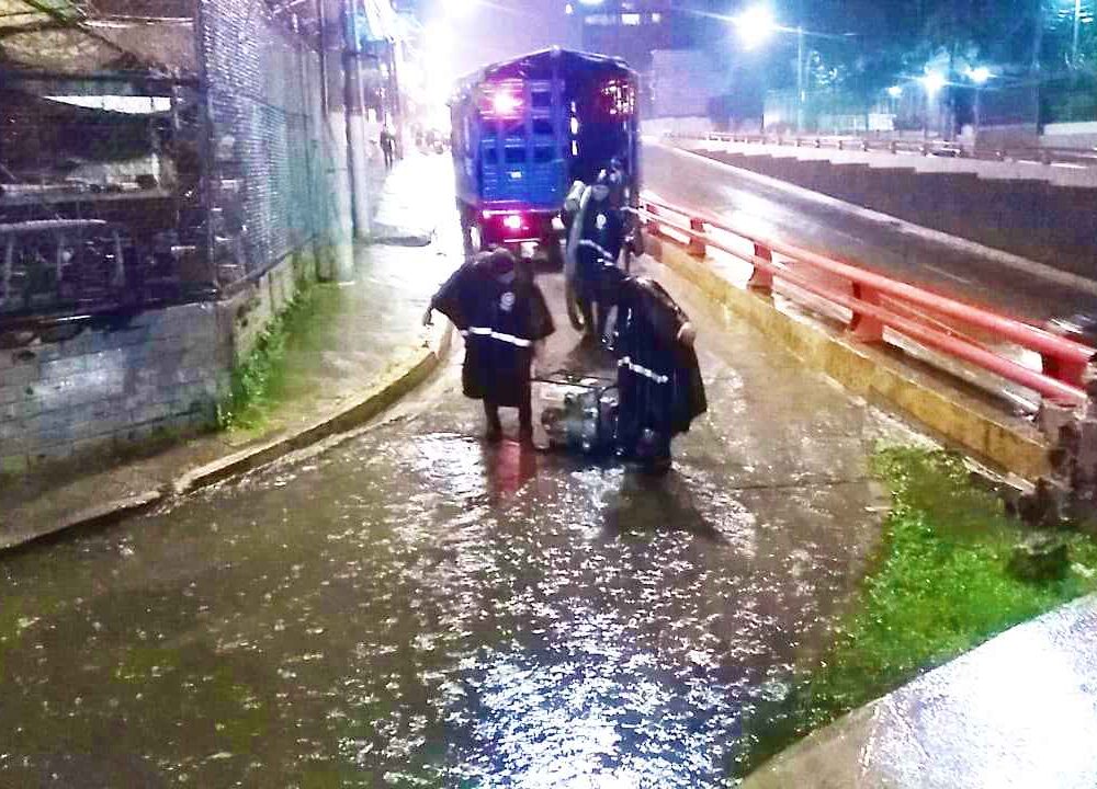 Las tormentas podrían intensificarse durante la tarde y noche de este sábado por el paso de una onda tropical sobre El Salvador. Foto: archivo