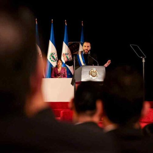 Nayib Bukele aseguró en junio de 2025 que prefería ser llamado dictador antes que volver a ver salvadoreños asesinados en las calles. Archivo
