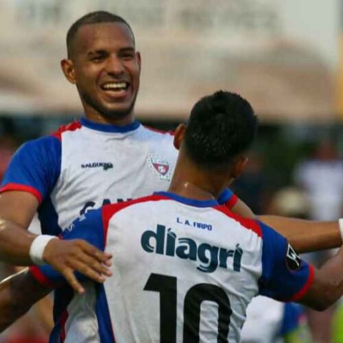 Firpo busca avanzar en la Copa Centroamericana y asegurar para El Salvador un lugar en la Champions Cup 2027. x / cdlafirpo_sv