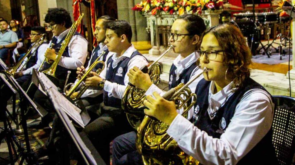 La Orquesta Sinfónica de San Salvador Centro ofrecerá un Concierto gratis este sábado como cierre de las actividades del Mes Cívico. Archivo