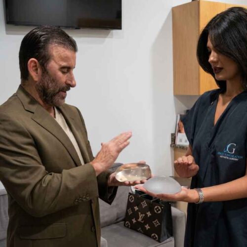 La Miss Universo 2023, Sheynnis Palacios, durante su consulta médica previa a la intervención quirúrgica. Captura de pantalla.
