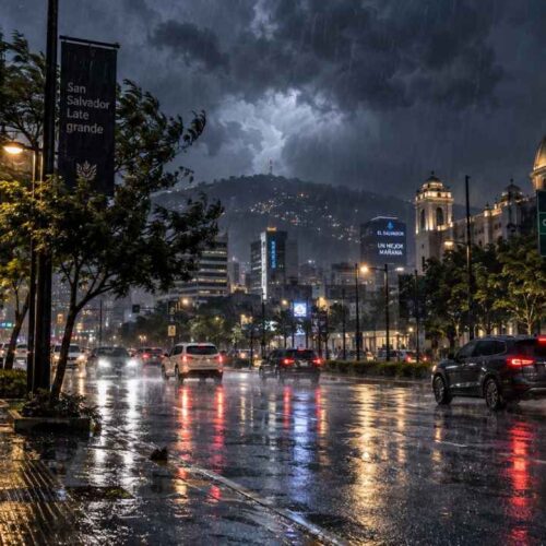 Las tormentas continuarán desplazándose durante la noche hacia San Salvador, La Libertad, occidente y otros sectores del país. Imagen ilustrativa.