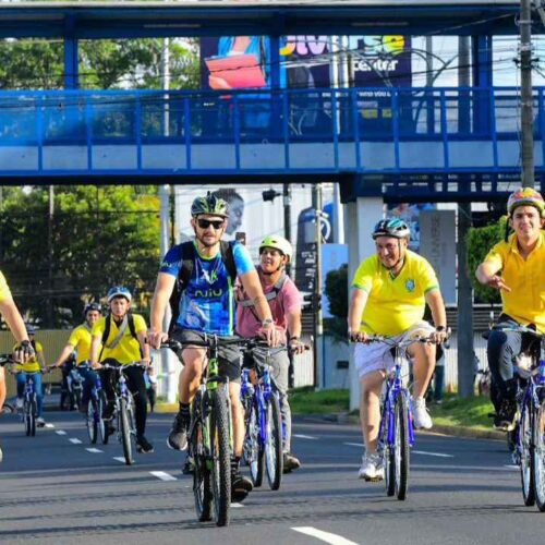 Informativo sobre los puntos de salida y horarios del transporte gratuito para la Pedeleada El Salvador. VMT