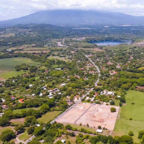 La nueva línea de energía entre San Miguel y Morazán tendrá 34.5 kilómetros y permitirá incorporar a 10 mil nuevos usuarios, según ETESAL. Foto: ETESAL.