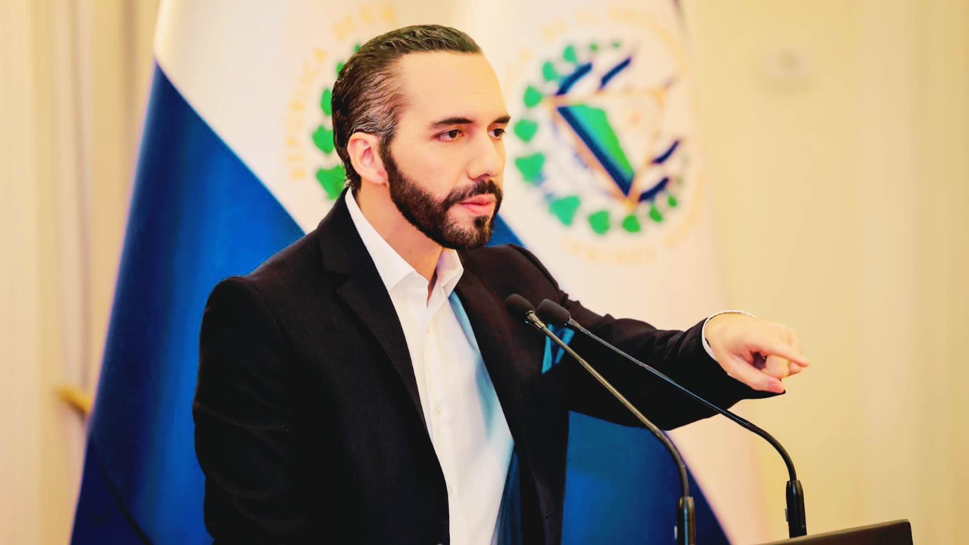 Bukele regaña a «Haití en Español» por malinterpretar su mensaje sobre militares salvadoreños