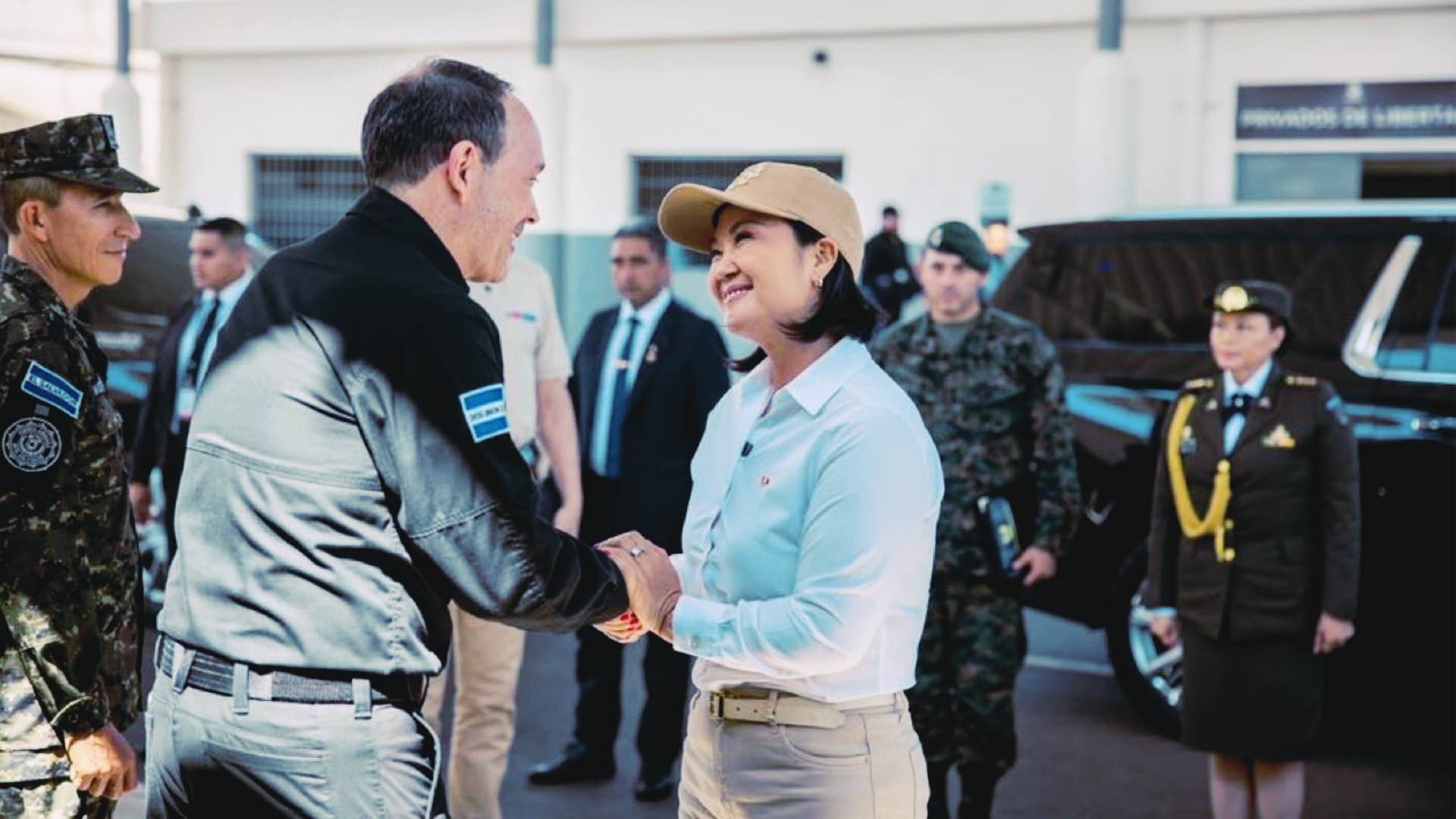 Keiko Fujimori visita el CECOT antes de reunirse con Nayib Bukele en El Salvador