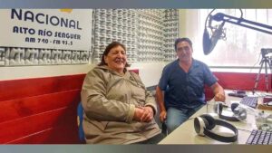 Las emisoras de radio de la Patagonia argentina transmiten mensajes personales destinados a pobladores de comunidades rurales aisladas, una tradición con más de siete décadas de historia. Foto: Radio Nacional Argentina.