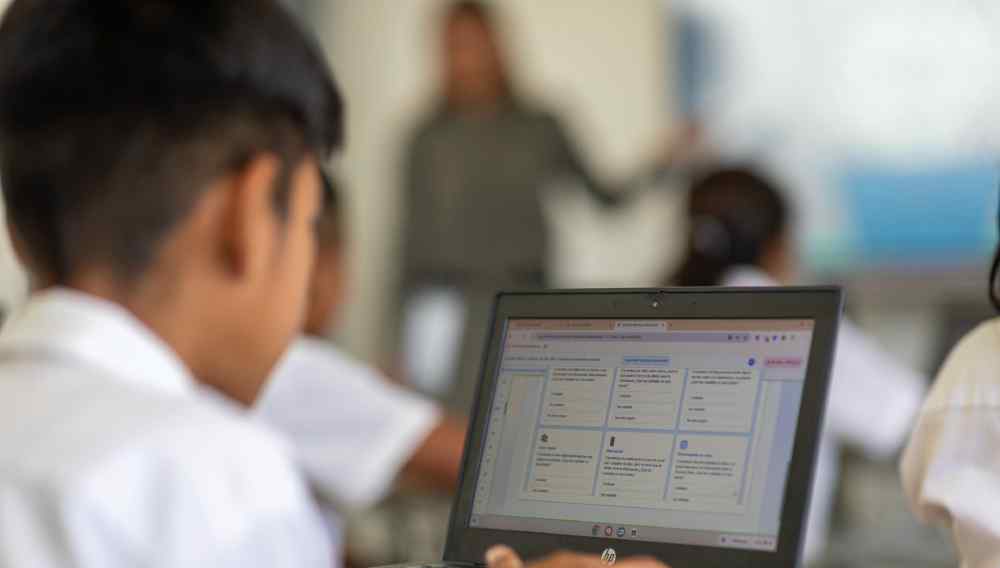 El proyecto de Presupuesto 2027 contempla $3,416 millones para educación, equivalentes al 8.1 % del PIB de El Salvador. Foto: archivo