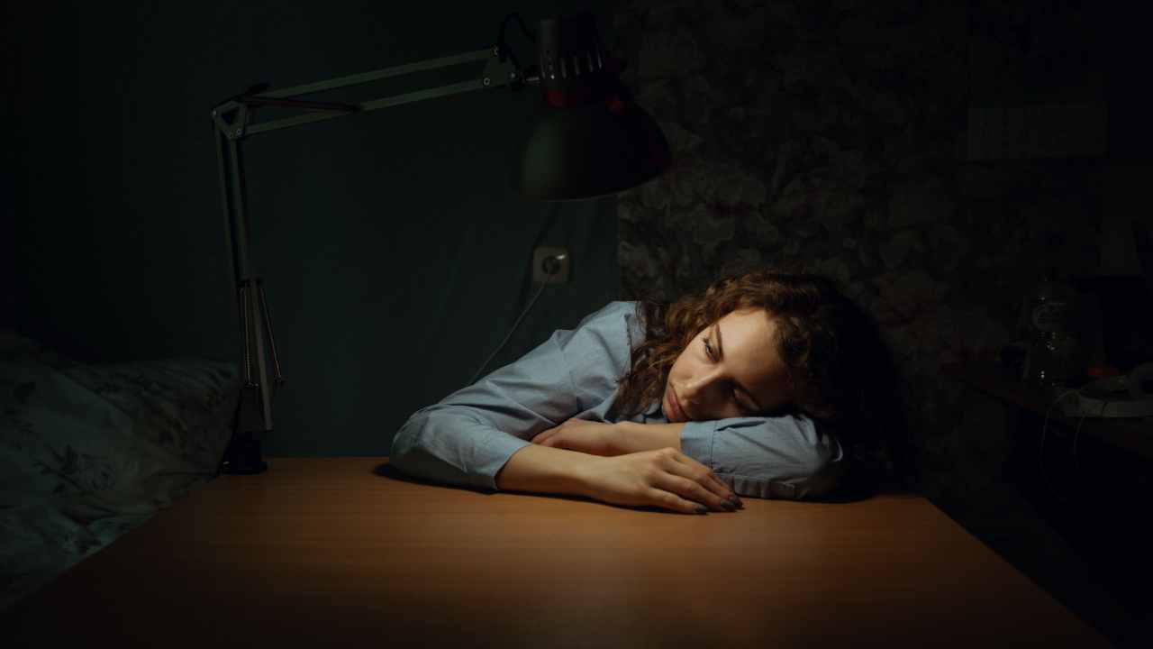 Despertar cansado después de ocho horas de sueño puede estar relacionado con interrupciones nocturnas y problemas en la calidad del descanso. Foto: Ilustrativa.