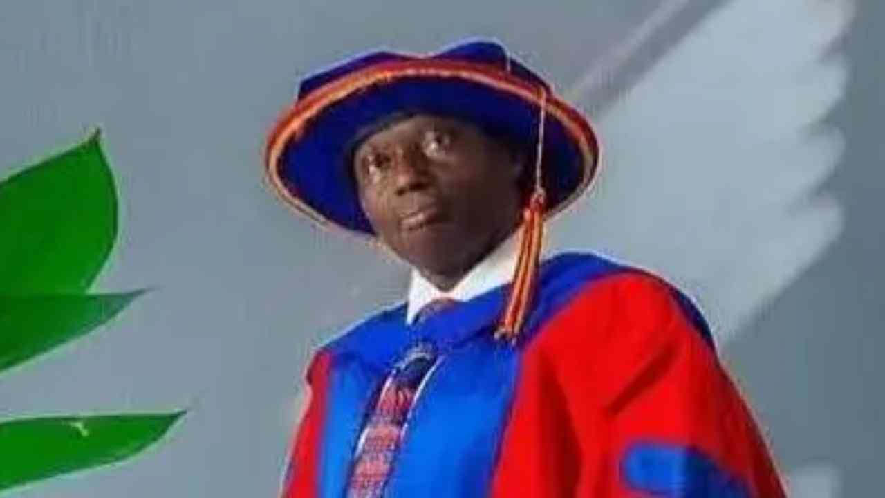 Matthew Uwuigbe, profesor de la Universidad Ambrose Alli en Nigeria, murió en un hotel el 5 de octubre de 2026. Las autoridades investigan la causa del fallecimiento. Redes sociales