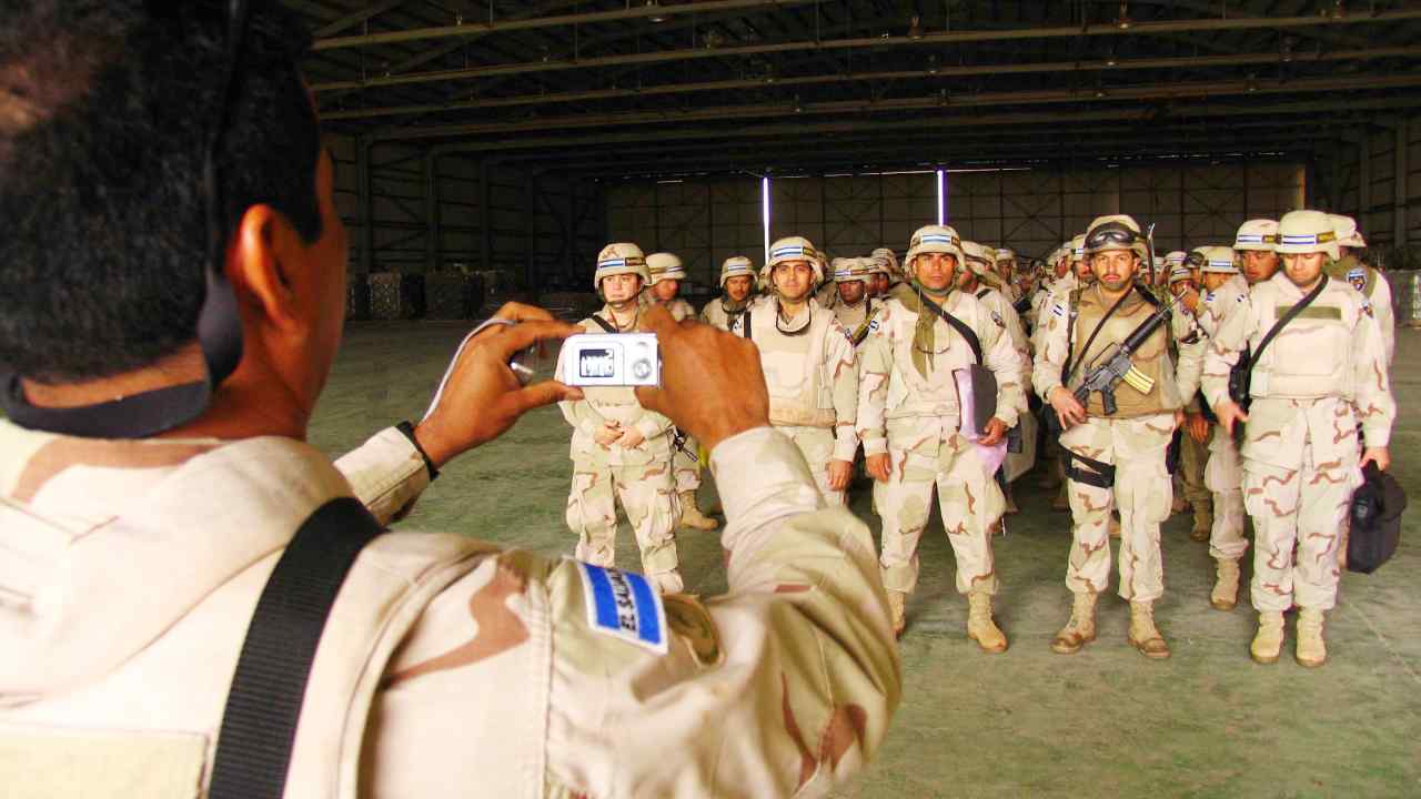 Militares salvadoreños han participado en misiones internacionales en Irak, Líbano y Haití. Los despliegues han registrado fallecidos, heridos y, recientemente, cuatro desaparecidos. Foto: Archivo / Juan José López