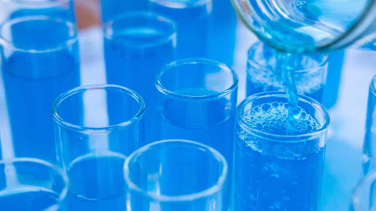 El nuevo laboratorio de agua en San Miguel cuenta con áreas especializadas para analizar muestras y fortalecer la vigilancia de calidad del suministro en el oriente salvadoreño. Foto: Carlos Garcia / Pexels