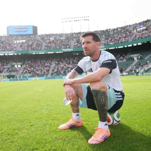 Lionel Messi se despidió de Argentina ante Benín en el Monumental. Su último partido dejó homenajes, reacciones y reclamos. faceboo / leomessi