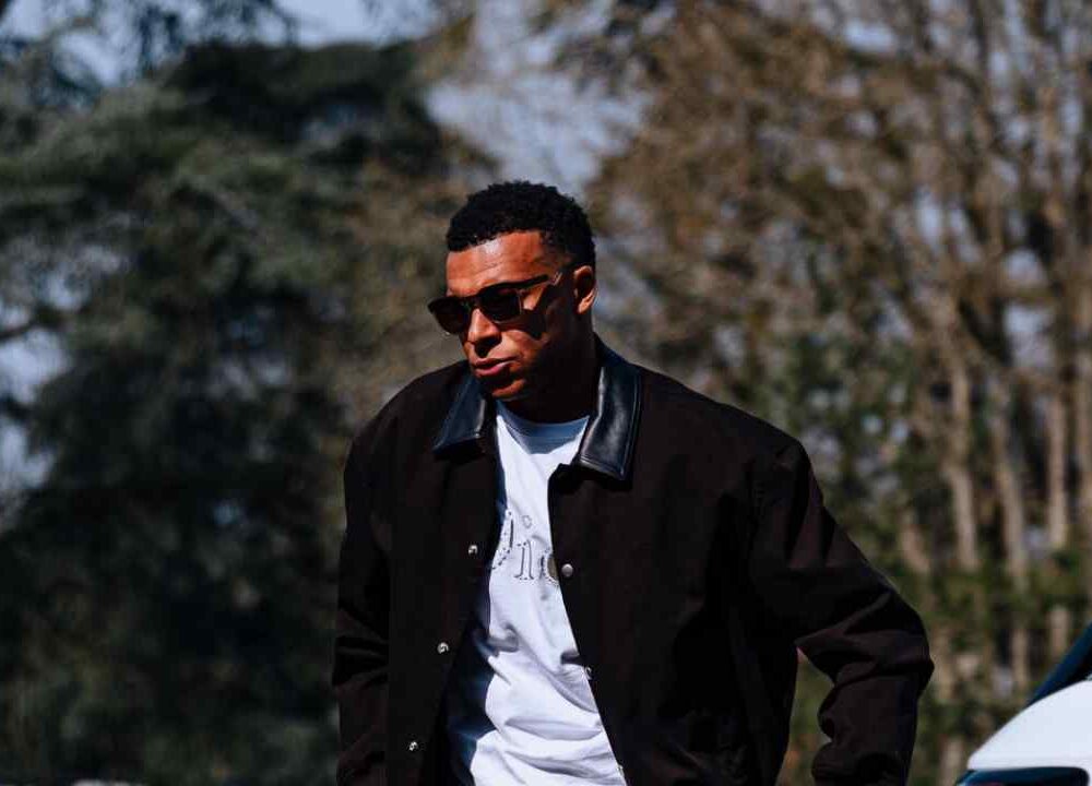 Kylian Mbappé, delantero del Real Madrid, protagoniza una controversia internacional después de bromear sobre un meme relacionado con Mao Zedong. X.com