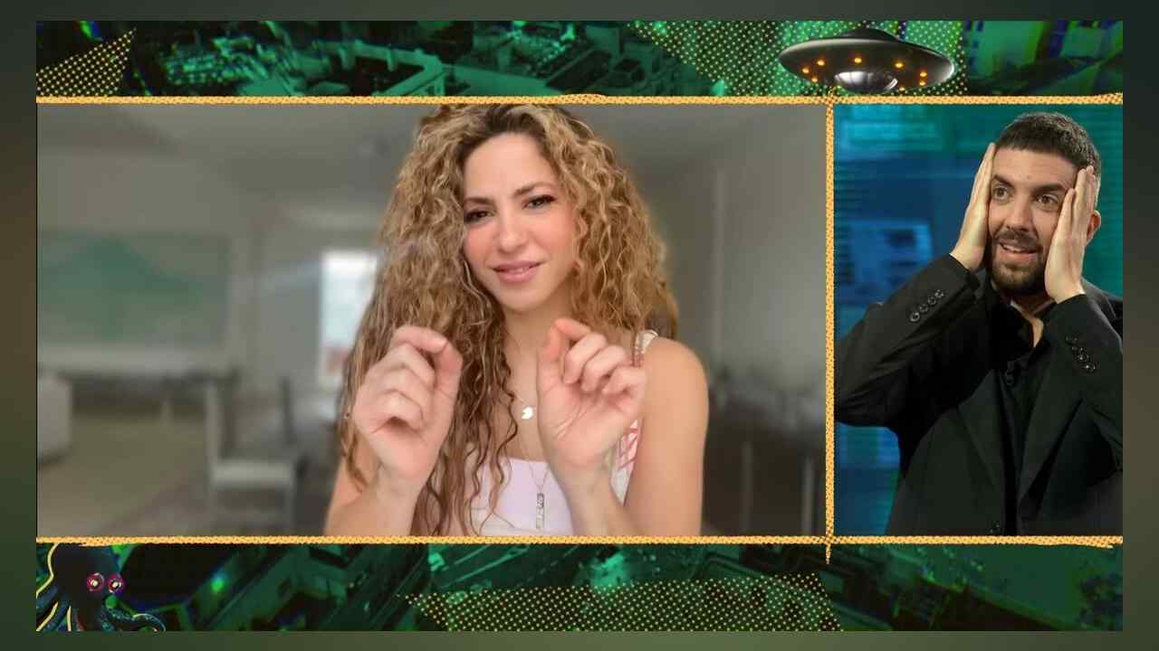 Shakira sorprendió a David Broncano durante su entrevista en La Revuelta al confesar que utiliza baños portátiles convencionales durante sus actividades.