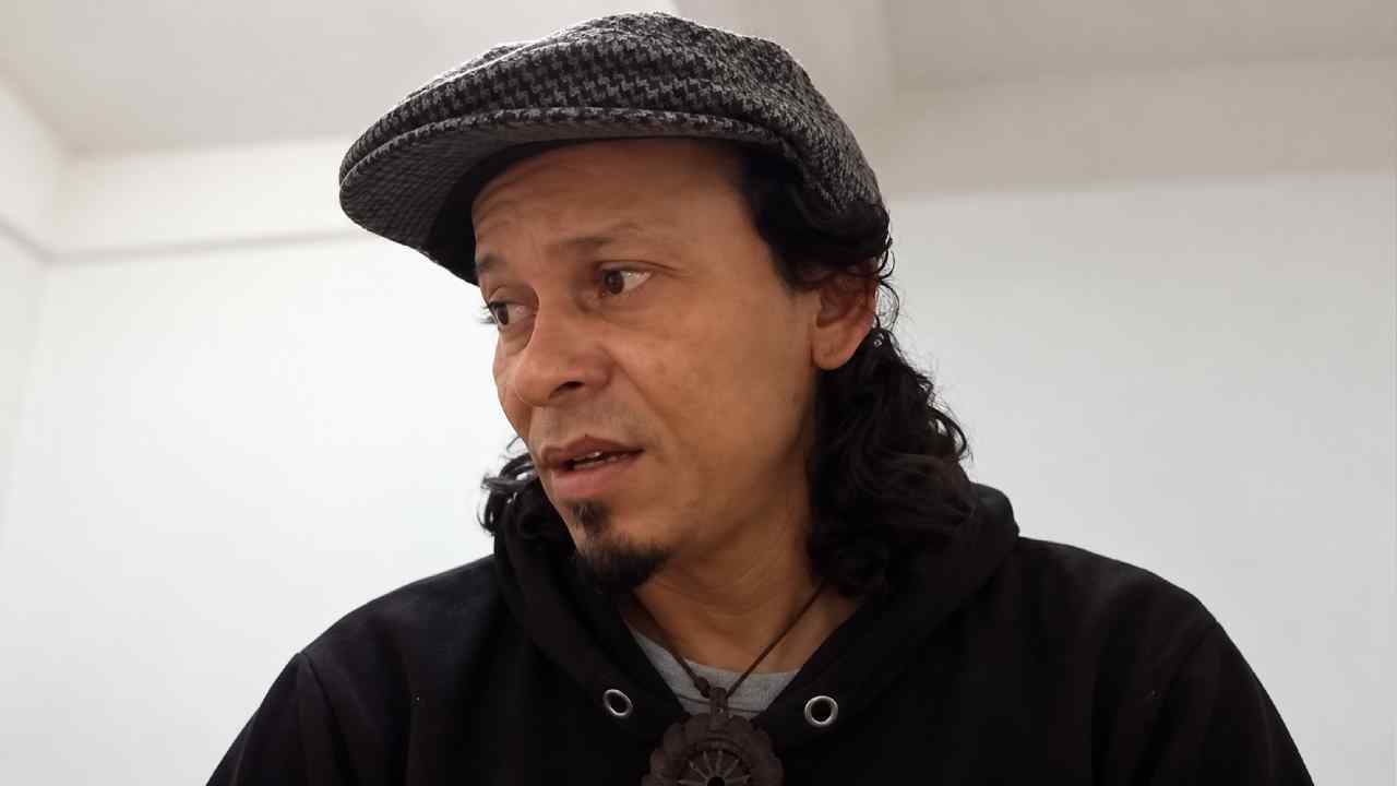 Vegeta-Nada, AKA Minimix, reapareció ofreciendo disculpas tras recuperar su libertad. Su cambio de actitud desató una ola de bromas entre sus seguidores: “Bien sedita lo sacaron”. Foto: Captura de video / Facebook.
