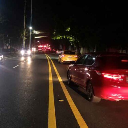 El tráfico de este viernes es regulado mediante carriles reversibles y dispositivos del VMT en corredores de alta circulación. Foto: VMT.
