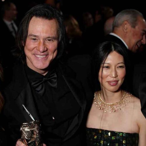 Jim Carrey y Min Ah aparecieron oficialmente como pareja en los premios César de febrero de 2026, siete meses antes de conocerse su matrimonio privado. Foto: Cortesía.