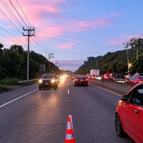 El tráfico de este miércoles registra un accidente mortal en Nahualapa, La Paz, y circulación lenta en Los Chorros, sobre la carretera Panamericana. Foto: @VMTElSalvador.