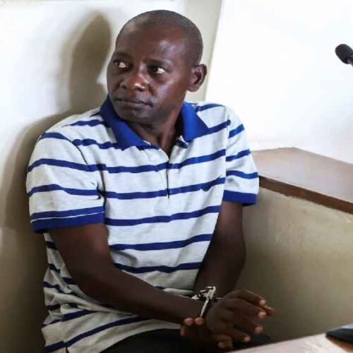 Paul Mackenzie, líder de una secta religiosa en Kenia, fue declarado culpable junto a 28 personas por la muerte de 191 víctimas. Foto: Cortesía.