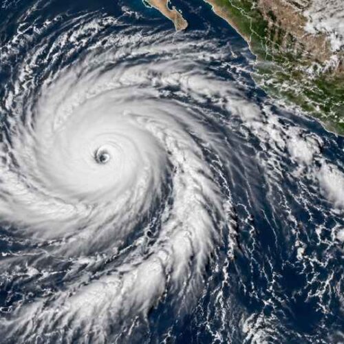 Trudy alcanzó la categoría 3 durante la madrugada y permanece frente a las costas del Pacífico mexicano. Foto: Ilustración.