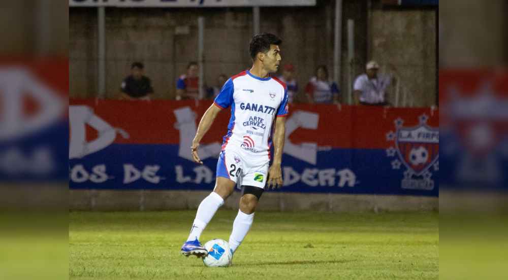 Firpo concluyó como líder del Apertura 2026 después de la jornada 16, con 31 puntos y una ventaja mínima sobre FAS y Metapán. @cdlafirpo_sv