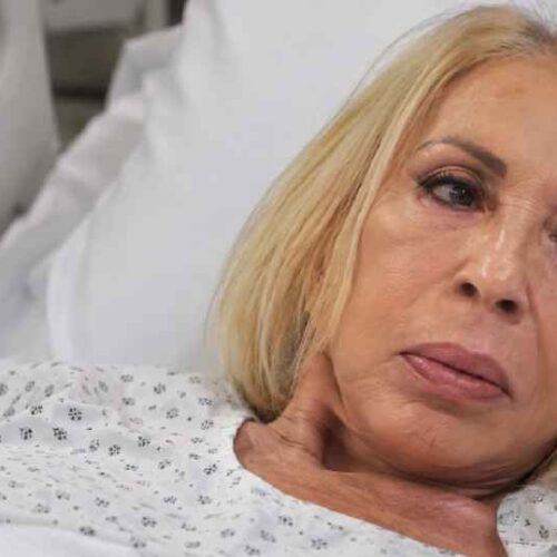 Laura Bozzo permanece hospitalizada en Ciudad de México mientras los médicos reducen progresivamente la sedación tras su cirugía de emergencia. Foto: Ilustración.