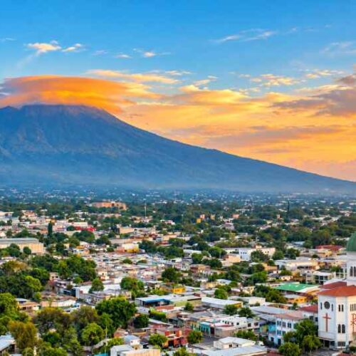 El clima en El Salvador tendrá condiciones estables durante la mañana, pero las lluvias y tormentas aumentarán desde la tarde de este miércoles. Foto: @MedioAmbienteSV.