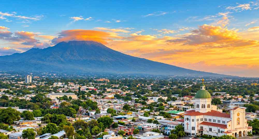 El clima en El Salvador tendrá condiciones estables durante la mañana, pero las lluvias y tormentas aumentarán desde la tarde de este miércoles. Foto: @MedioAmbienteSV.