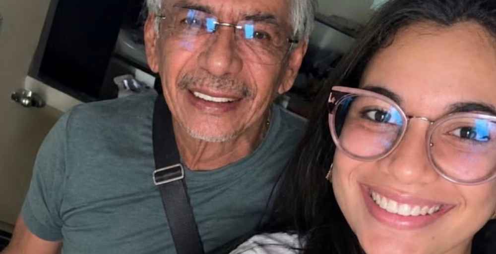 Una joven salvadoreña y su pareja protagonizan un debate sobre el amor y la diferencia de edad en redes sociales. Foto: Captura de pantalla.