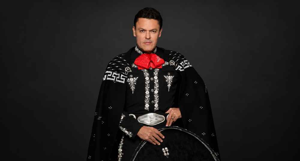 Pedro Fernández prepara su gira Ave Fénix Two'R por Estados Unidos, en la antesala de sus 50 años de carrera musical. Foto: Cortesía.
