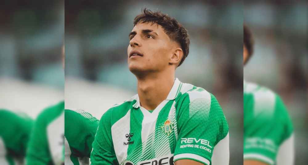 Facundo Bernal fue sancionado con cuatro partidos tras su expulsión en el Betis-Barcelona por la acción protagonizada con Lamine Yamal. Foto: Cortesía.