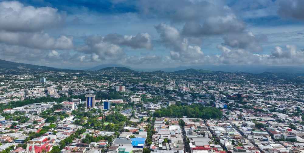 El Clima tendrá condiciones parcialmente nubladas durante la mañana, mientras las lluvias y tormentas podrían aumentar por la tarde y noche en El Salvador. Foto: @MedioAmbienteSV.