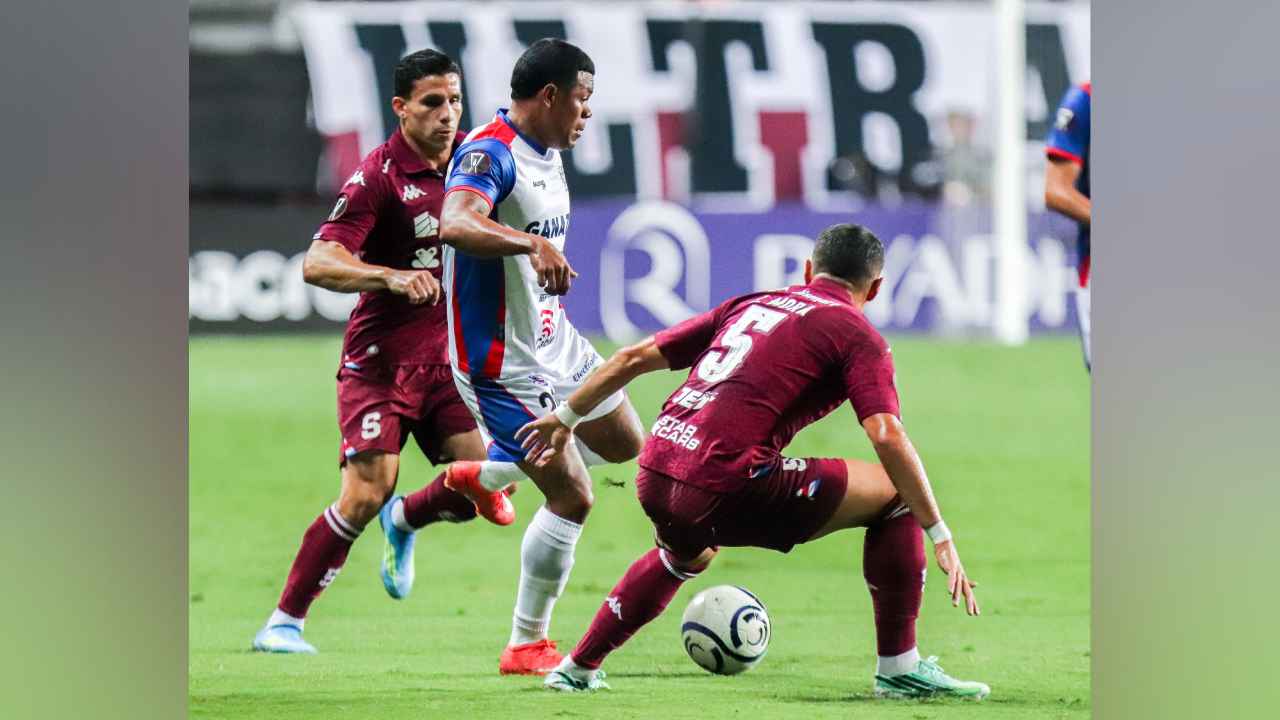 Firpo estuvo a minutos de eliminar a Saprissa, pero cayó 2-1 con un gol en tiempo añadido. Foto: por acreditar. Cortesía
